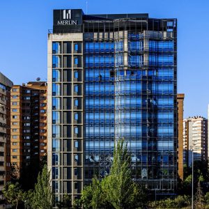 ¡Explora el moderno centro comercial en Arturo Soria!