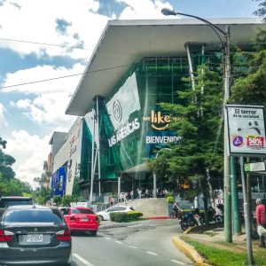 Conoce el moderno y exclusivo centro comercial Milenio Plaza en tu ciudad