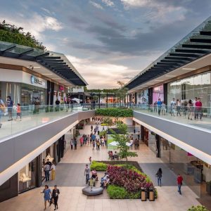 El Mirador: El Complejo Comercial Más Grande de la Ciudad