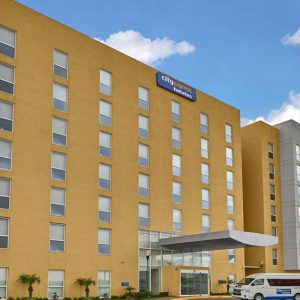 ¡Experimenta la comodidad de City Express Celaya Galerías hoy mismo!